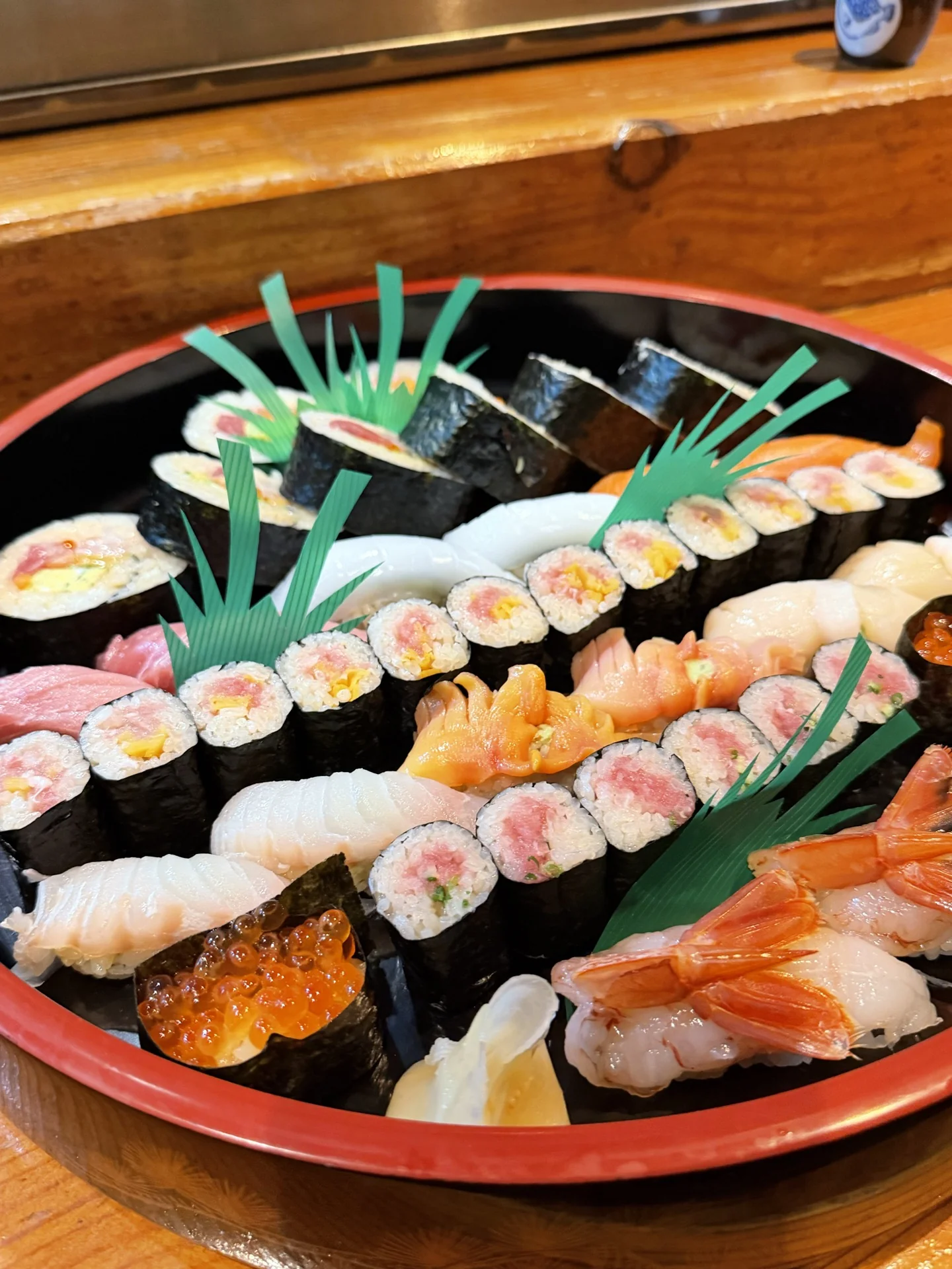 ご宴会・仕出し用の豪華寿司桶